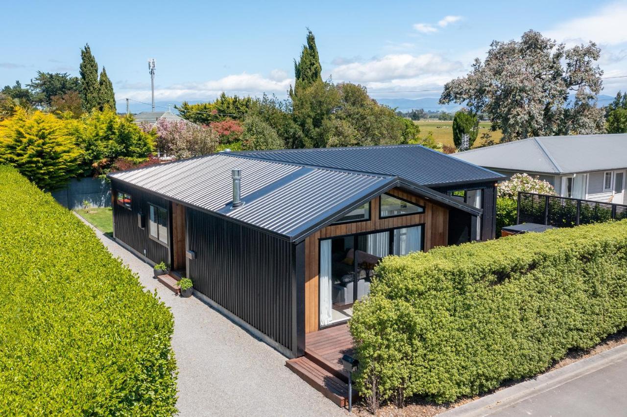 Black Barn Modern: Luxe Martinborough Escape Exterior foto
