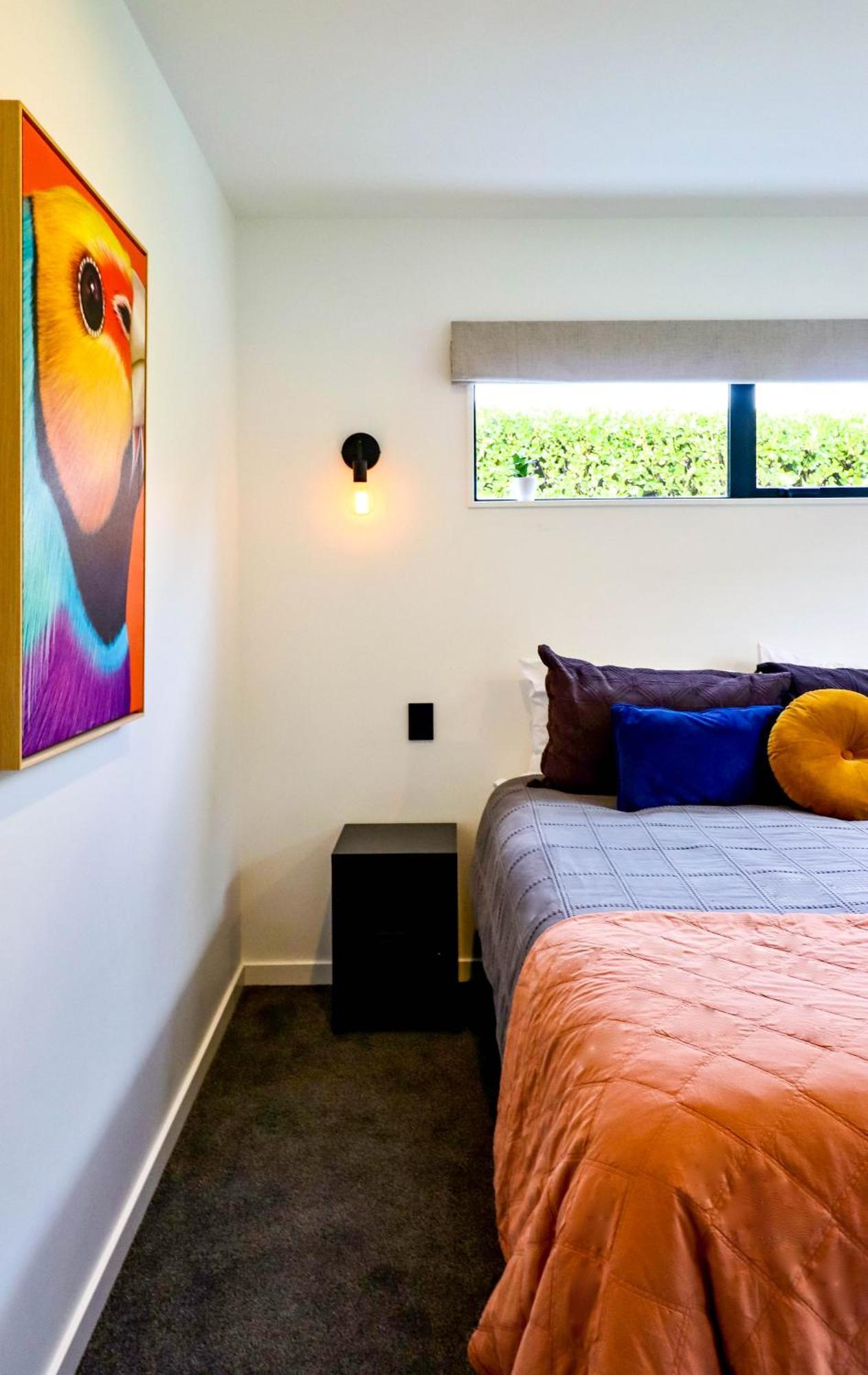Black Barn Modern: Luxe Martinborough Escape Exterior foto